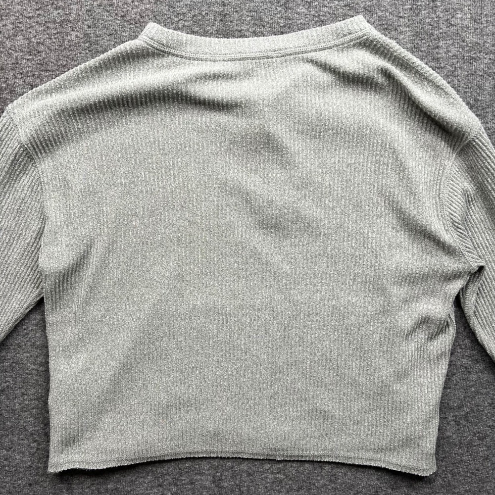 Abercrombie & Fitch Shirt Womens Medium Gray Sweater Henley Ribbed Cropped - Picture 8 of 15